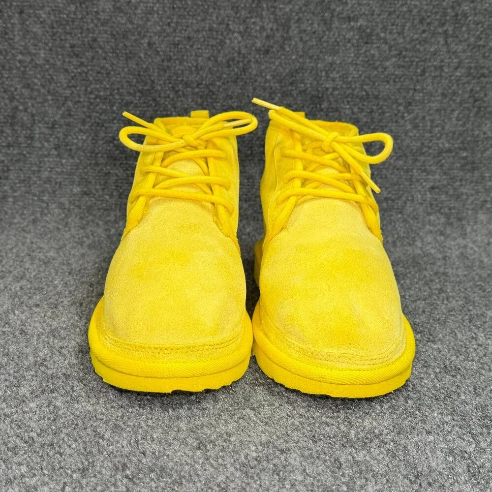 UGG Neumel II Boot Girl's Size‎ 6 Yellow Suede Mid Lace Chukka Winter Sneakers